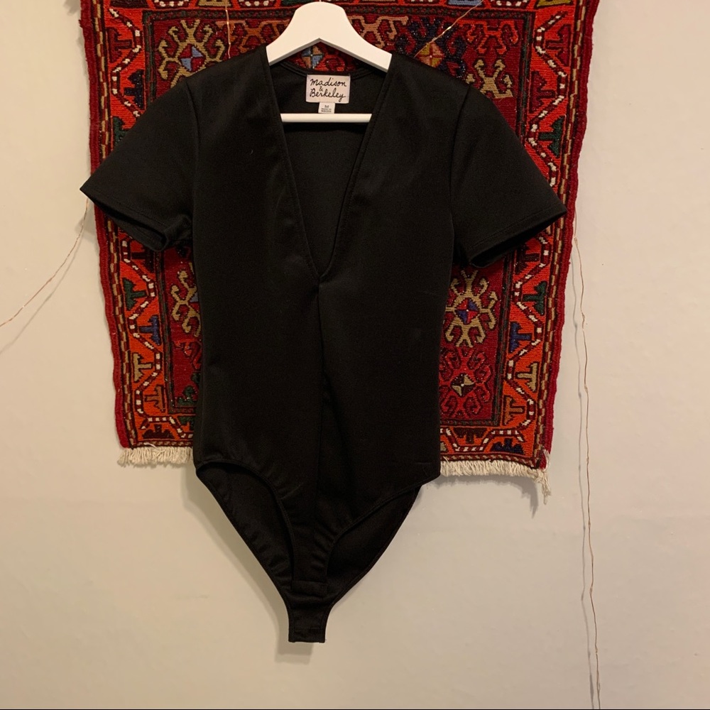 Top shop V neck bodysuit